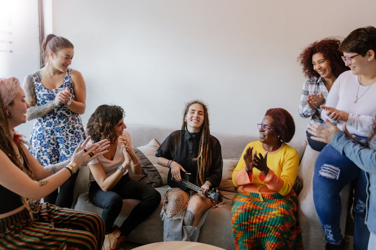 Women learning together at Lopolopo